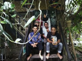 RHD. Kunjungan Staf Burung Indonesia ke Rumah Hijau Denassa (06.01.2018)