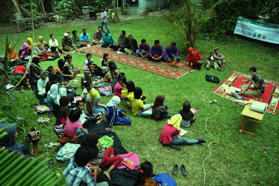 Diskusi Bulan September