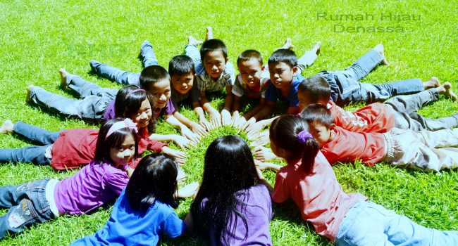 Sesi interaksi Kelas Komunitas di Rumah Hijau Denassa (14072013)