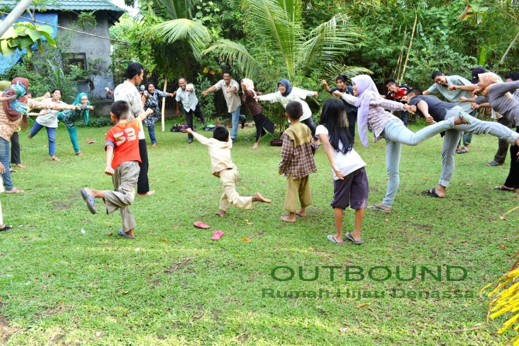 Menyegarkan suasana pelatihan su tujuan Outbound di Rumah Hijau Denassa (RHD)