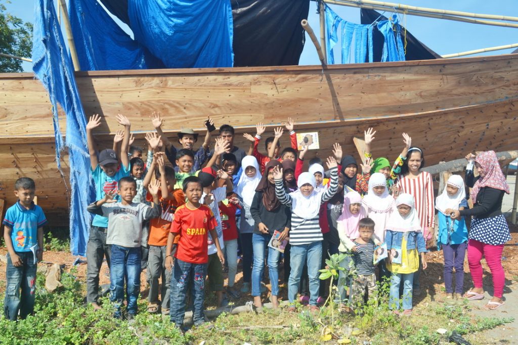 Kelas Komunitas, Rumah Hijau Denassa, Belajar di Pantai Boddia, Galesong Kabupaten Takalar