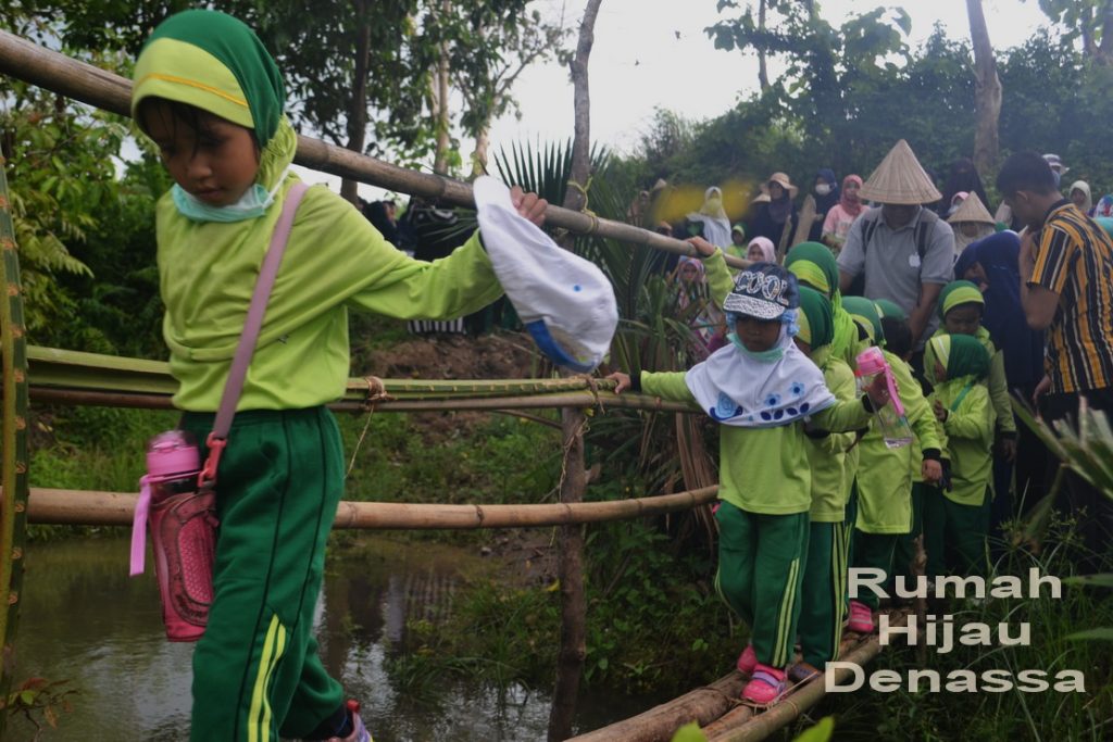 RHD. Outing Class SIT Al-Fikri di Rumah Hijau Denassa (RHD), Gowa (04.11.2017)