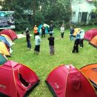 RHD. Beberapa Peserta Residensi Ikut Ice Breaking saat Greencamp di Pelataran Mappasomba, Rumah Hijau Denassa (03.08.2018)