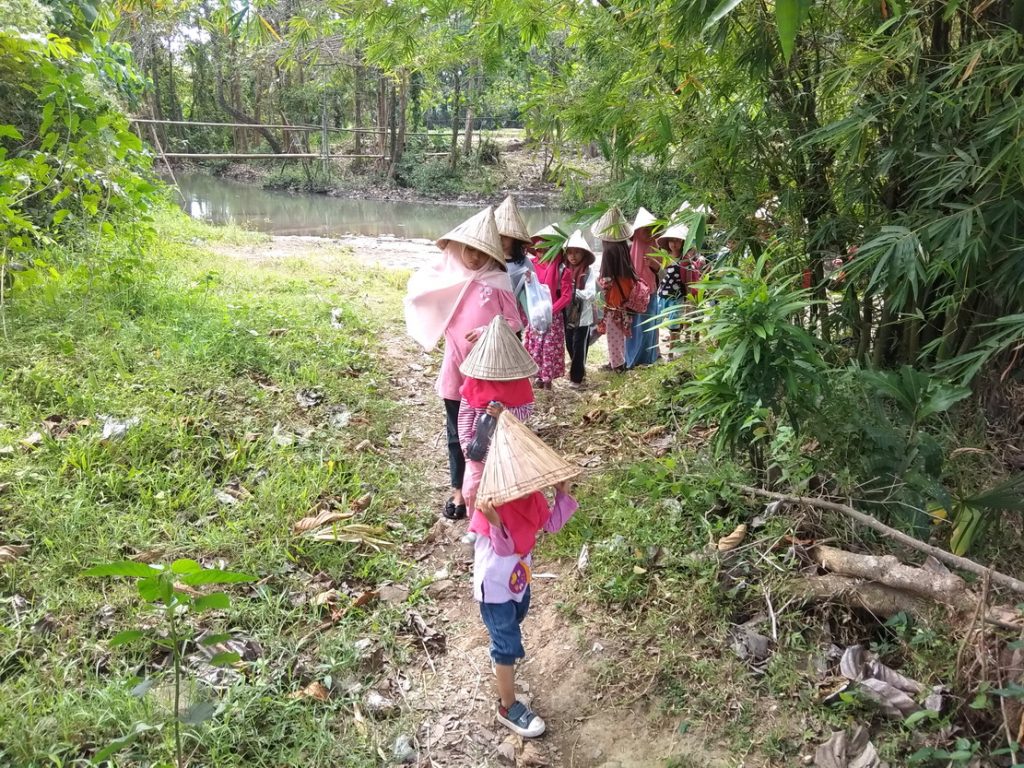 RHD. Kelas Menulis Rumah Hijau Denassa (RHD) di Tompobiring (12.08.2018)