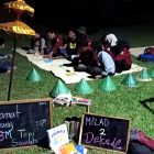 RHD. Mahasiswa Ilmu Perpustakaan UINAM Diskusi Bersama Darmawan Denassa di TBM Tepi Sawah (26.07.2019)